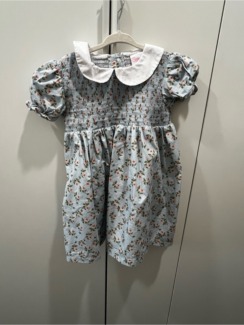 Stitchy Fish Smocked Floral Peter Pan Collar Dress - size 3
